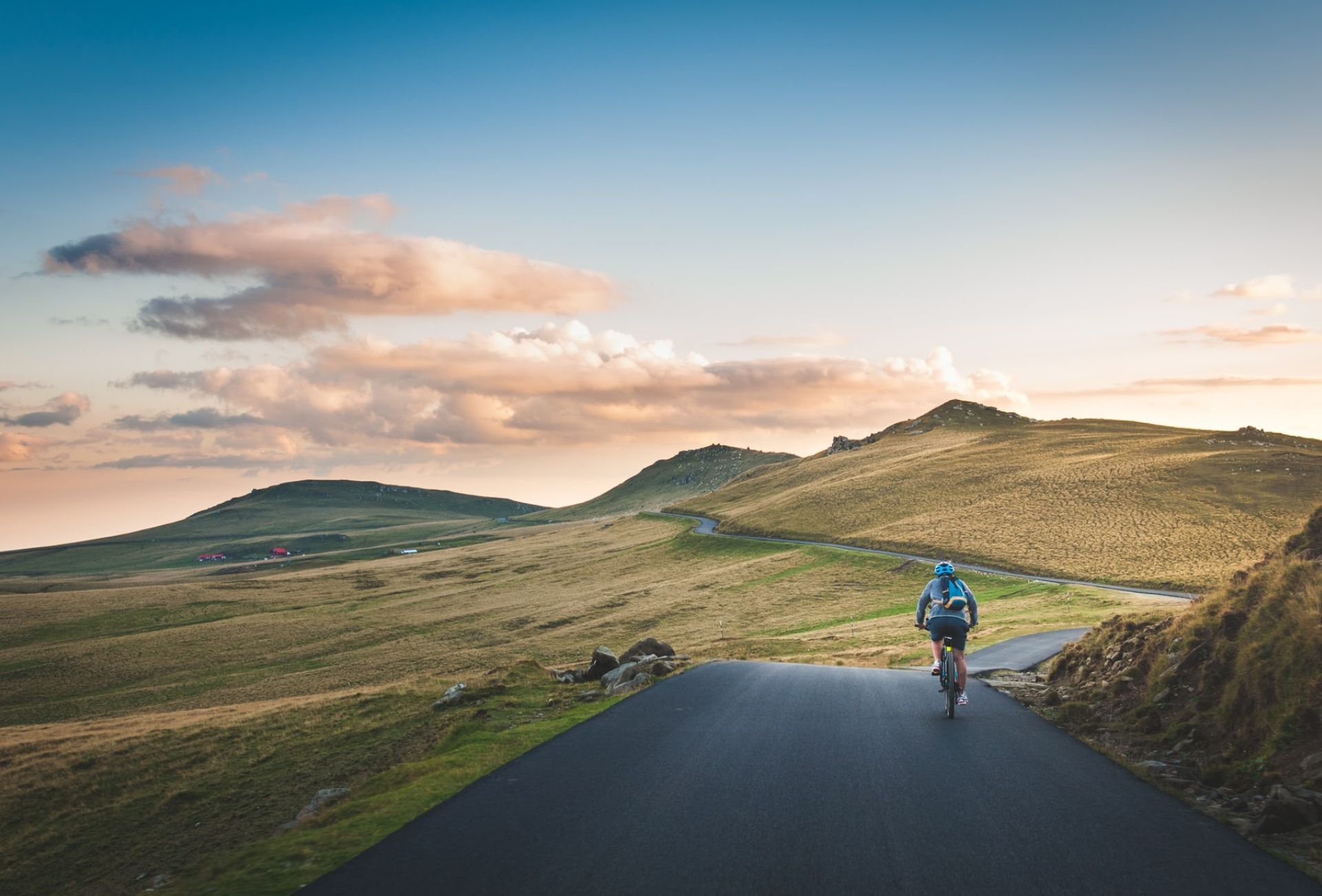 Essential Tips For Getting into Road Cycling