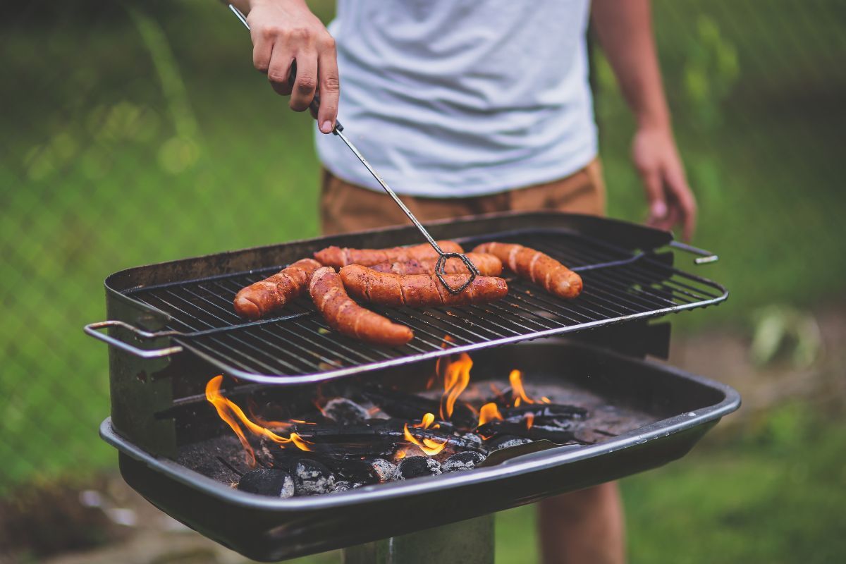 What to Wear For a BBQ