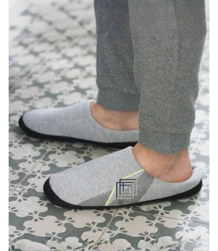 Isotoner Chaussons extra-light Mules homme ultra confortables, avec picots antidérapants