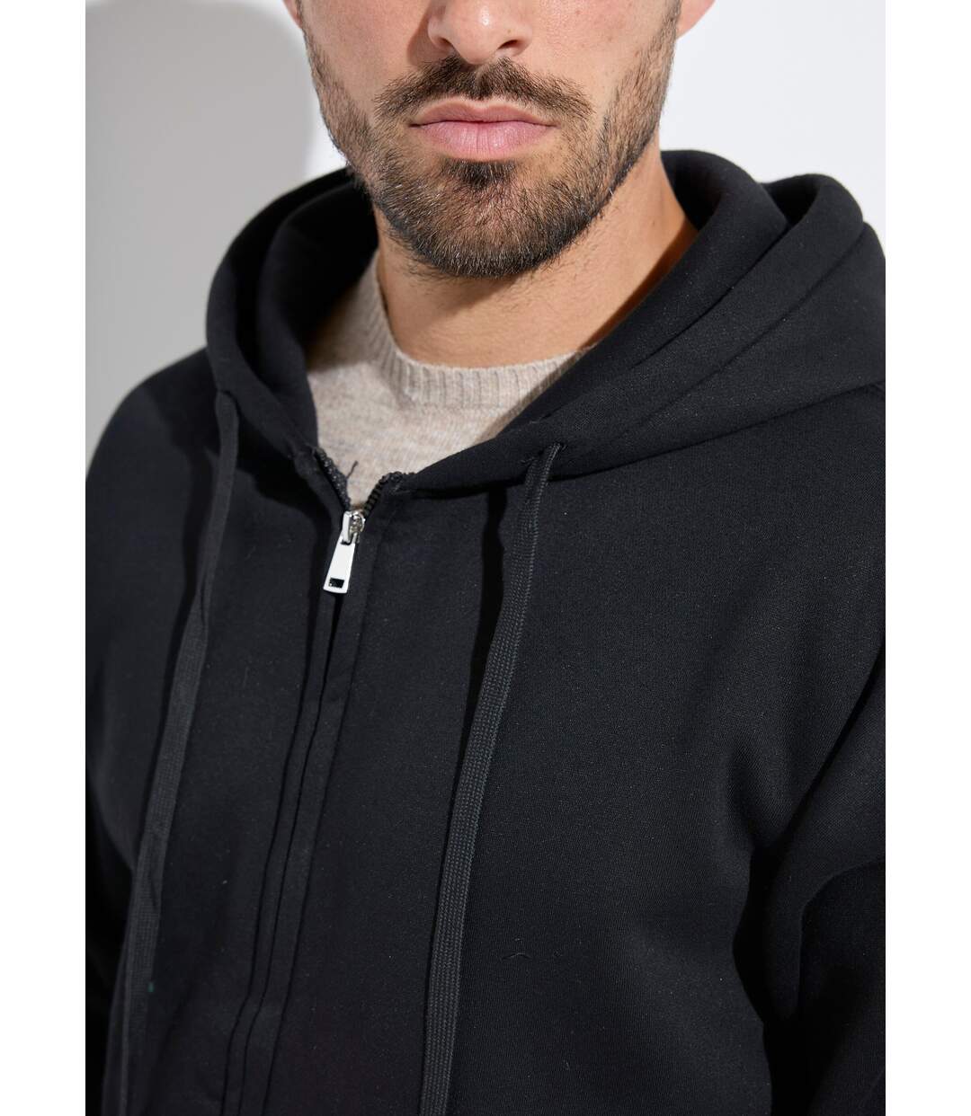 Sweat shirt zippé avec poche kangourou-4