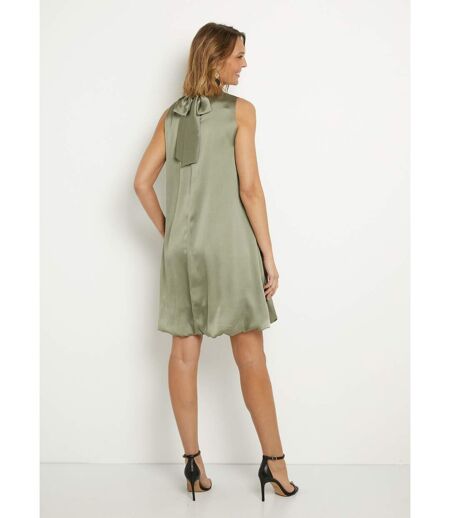 Robe satinée sans manches forme boule