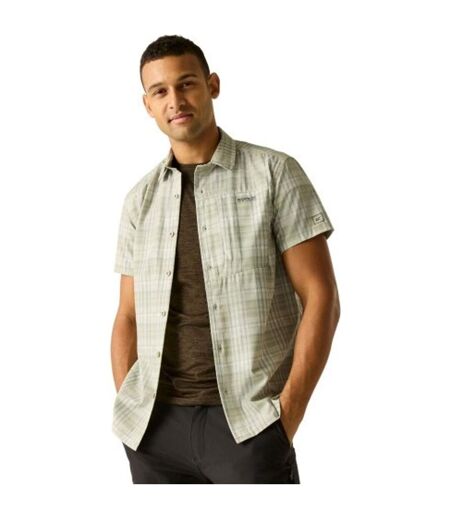 Chemise Manches Courtes De Voyage Motif/style À Carreaux Homme Vert Pâle Regatta