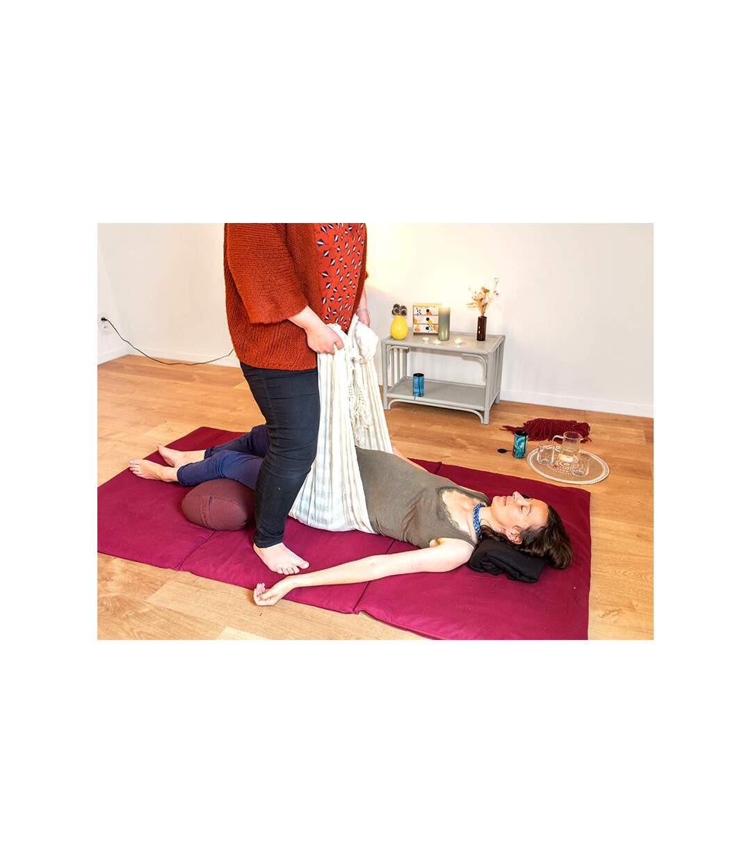 3h de détente pour future maman avec yoga, méditation et massage Rebozo - SMARTBOX - Coffret Cadeau Bien-être-3