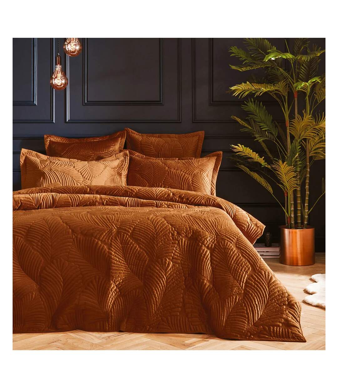 Palmeria velvet quilted duvet cover set rust Paoletti-1