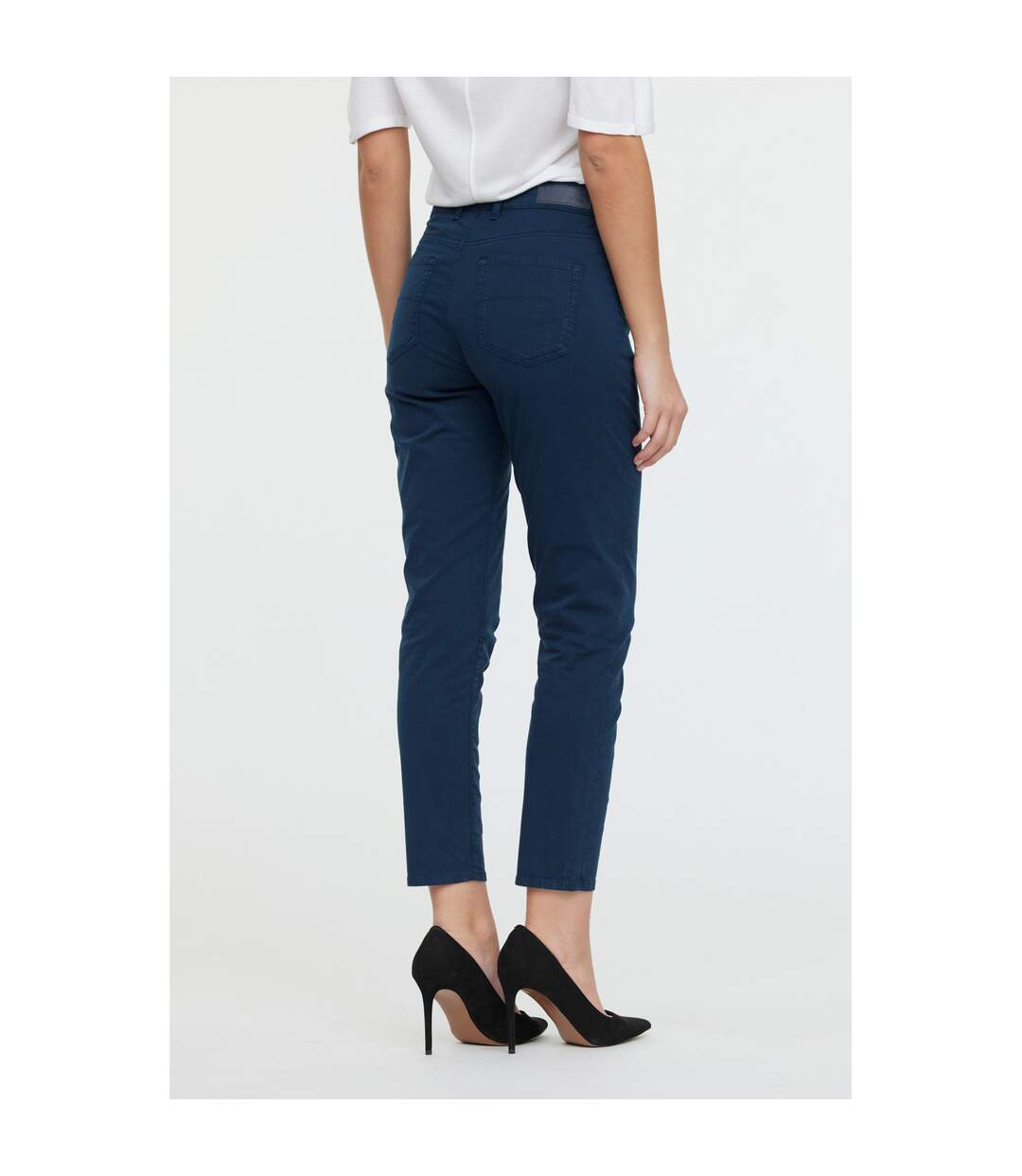 Pantalon coton slim LC135