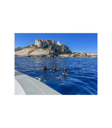 Plongée en Corse : baptême de 20 min pour 2 personnes à Calvi - SMARTBOX - Coffret Cadeau Sport & Aventure