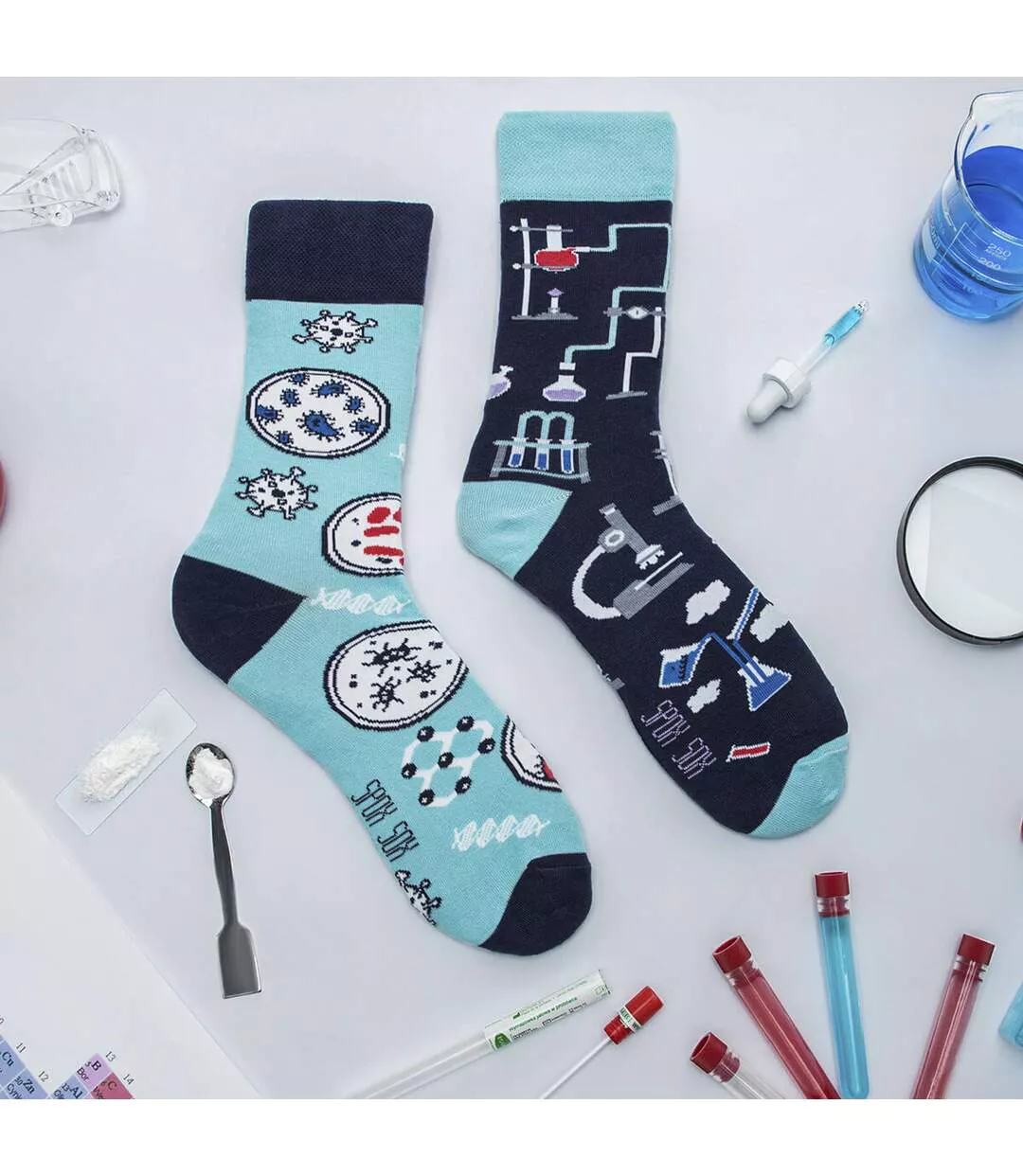 SPOX SOX - Chaussettes fantaisie dépareillées | Hommes & Femmes | Laboratoire-3