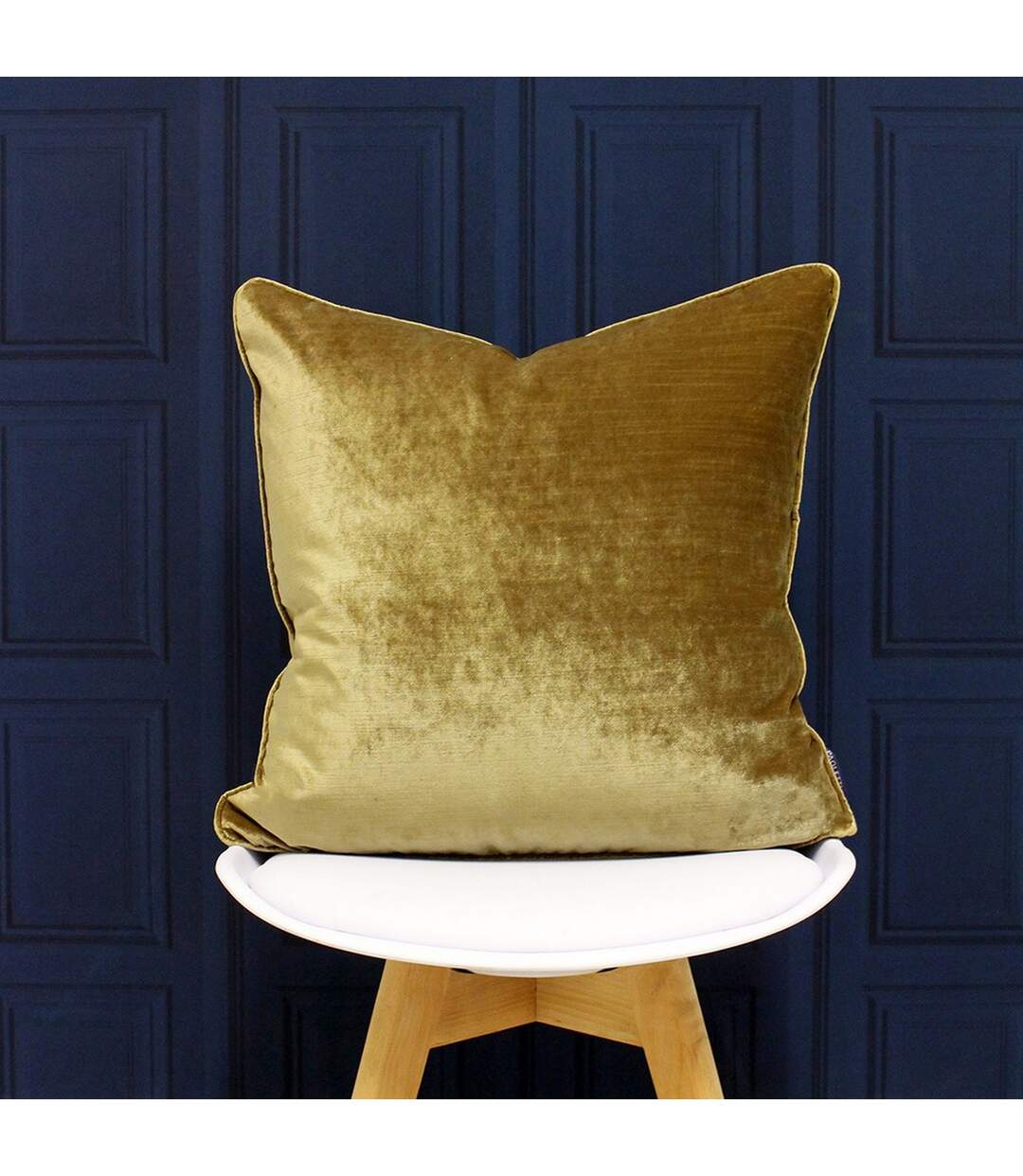 Riva Home Luxe Velvet Cushion Cover (Gold) - UTRV1084