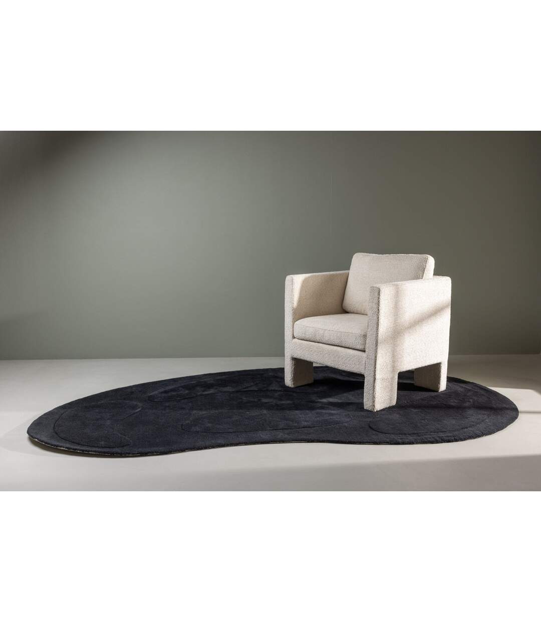Tapis Déco Ovale en Laine Enard 175x290cm Noir-5