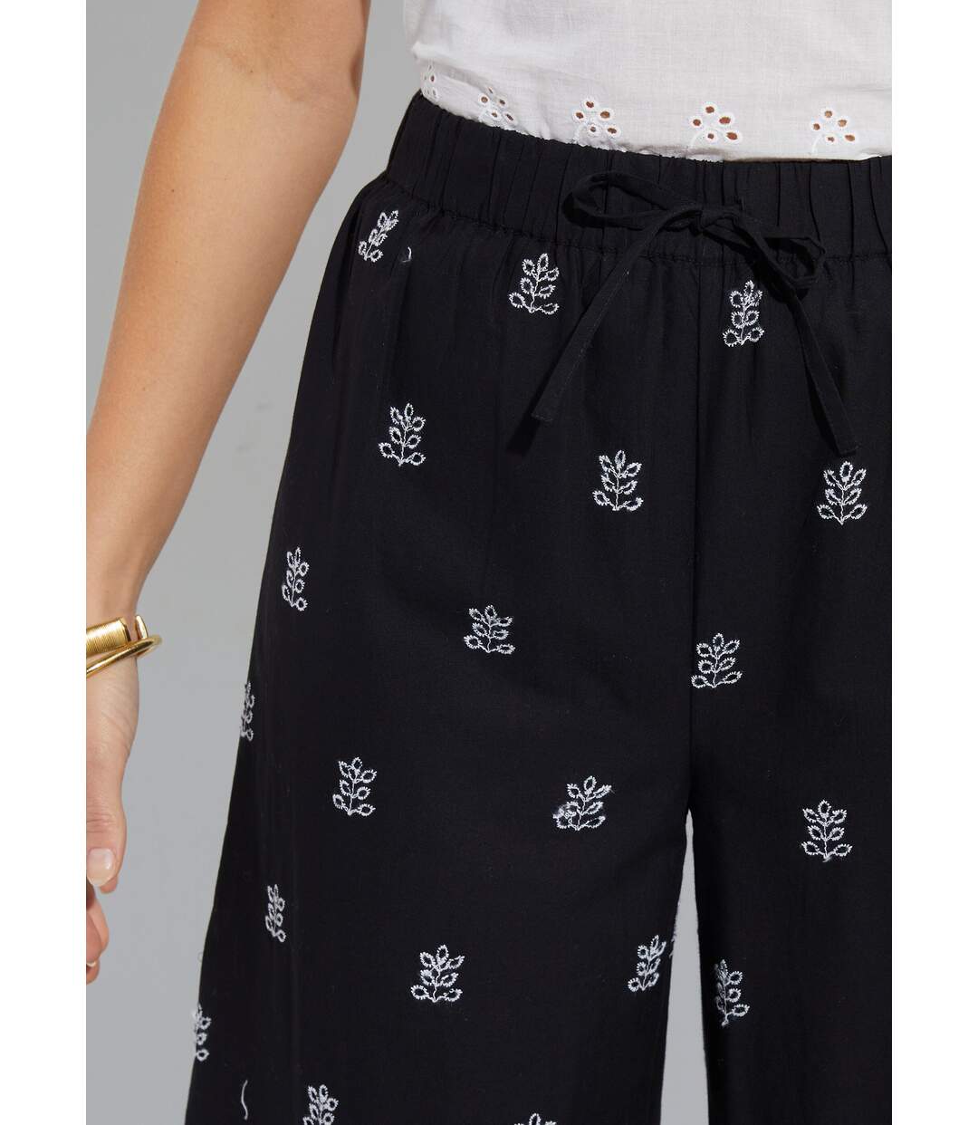 Pantalon large coton brodé taille élastiquée-4