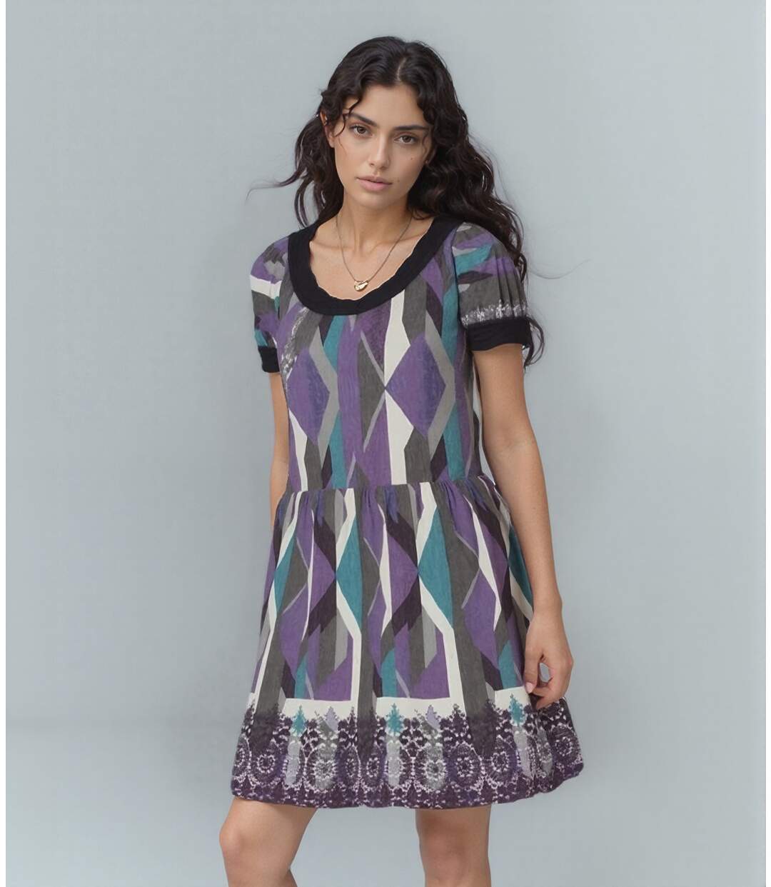 Robe femme violette à  manches courtes et col rond, parfaite pour une journée décontractée-5