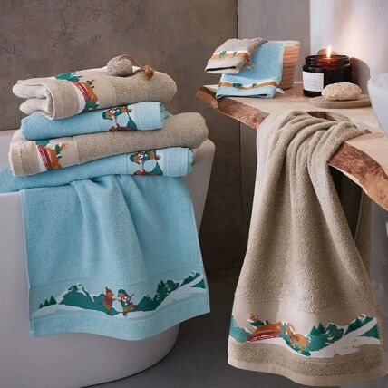 2 gants de toilette