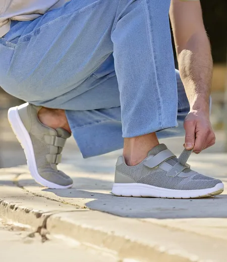 Les Baskets Légères Scratchées Top Confort