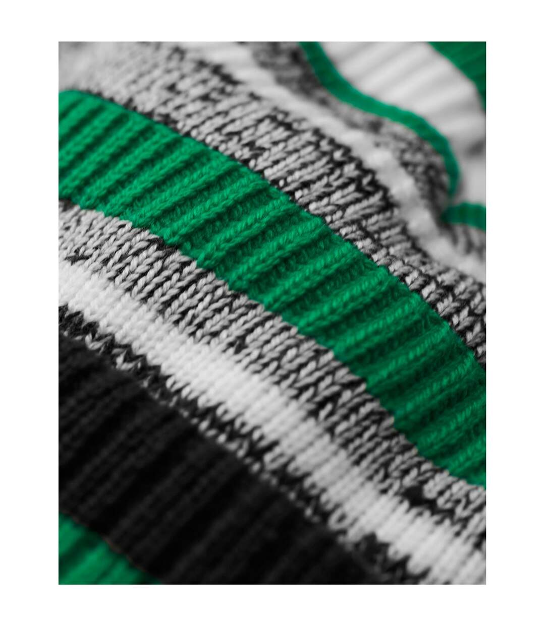 Bonnet Multi-sport Fan Noir Vert Kelly Blanc Beechfield-3