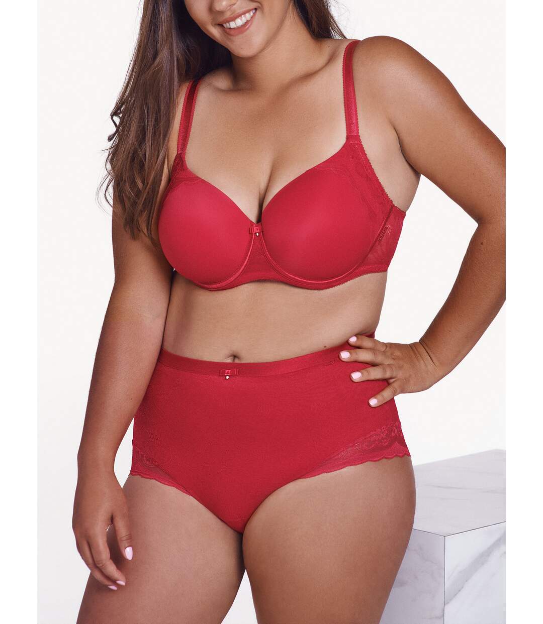 Soutien-gorge préformé Evelyn rouge Lisca - bonnets F à H