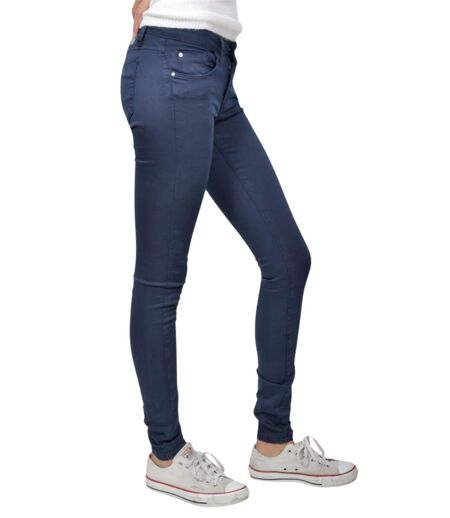 Jean skinny femme taille régulière bleue avec poches et finition soignée