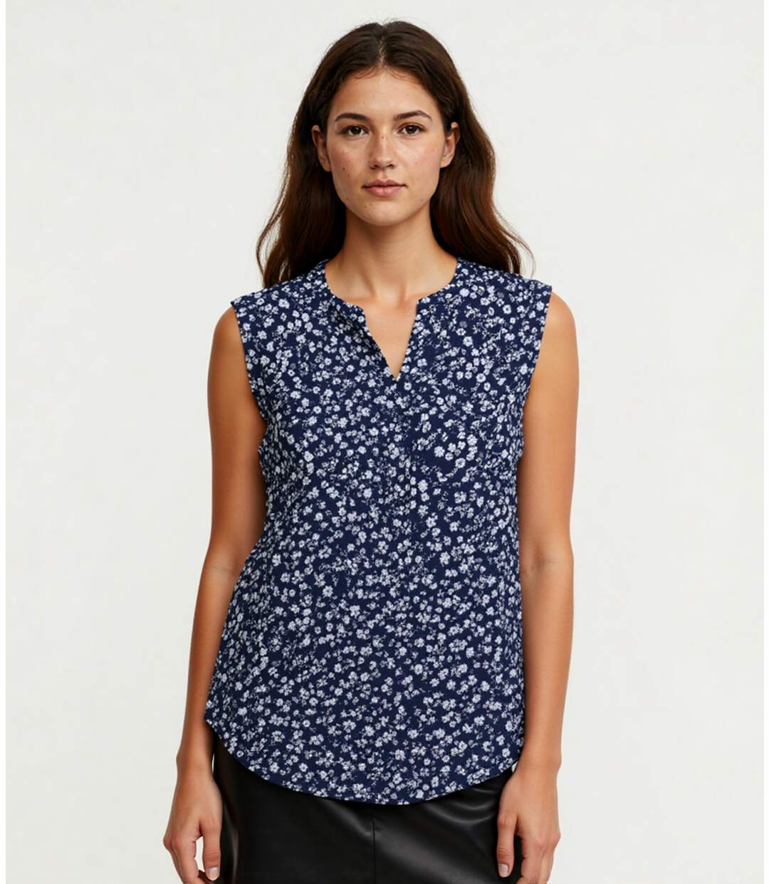 Tunique d'été fleurie sans manches - Blouse légère en bleu marine pour femme, idéale pour les beaux jours-5