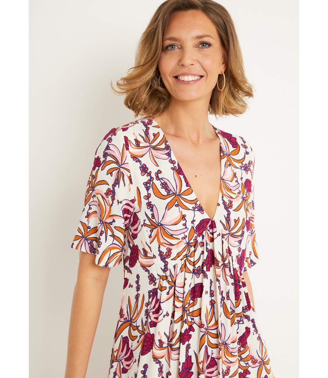 Robe longue plissée imprimée col V-3