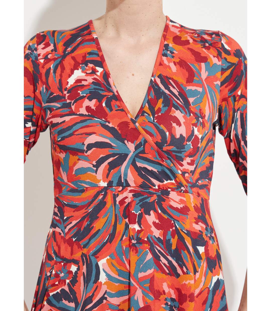 Robe cache-coeur courte manches 3/4 motif floral-3