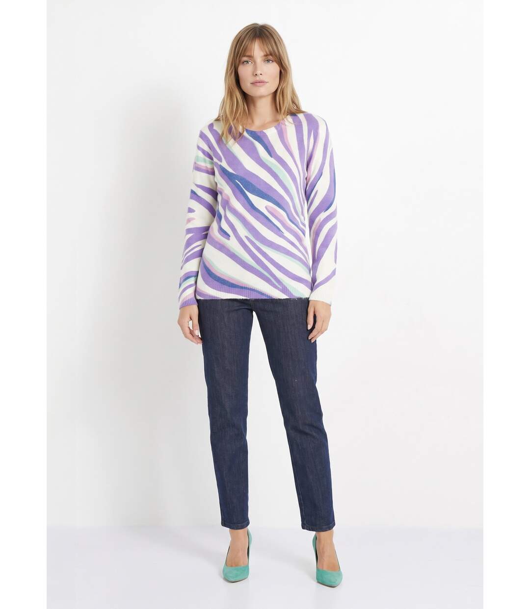 Pull doux court col rond imprimé graphique-3