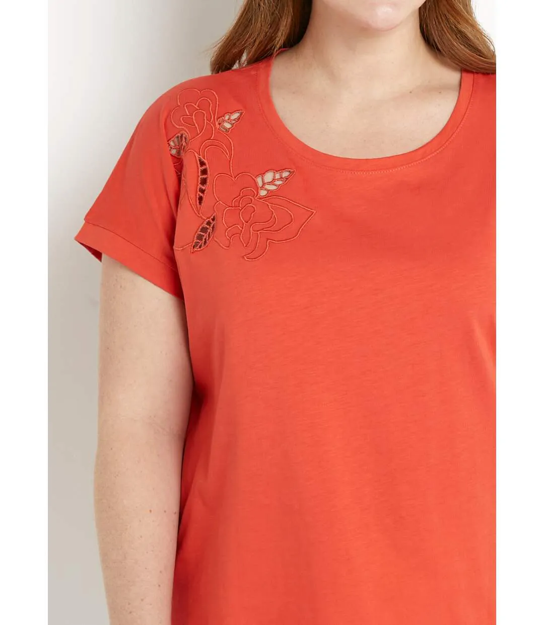 T-shirt brodé ajouré manches courtes-4