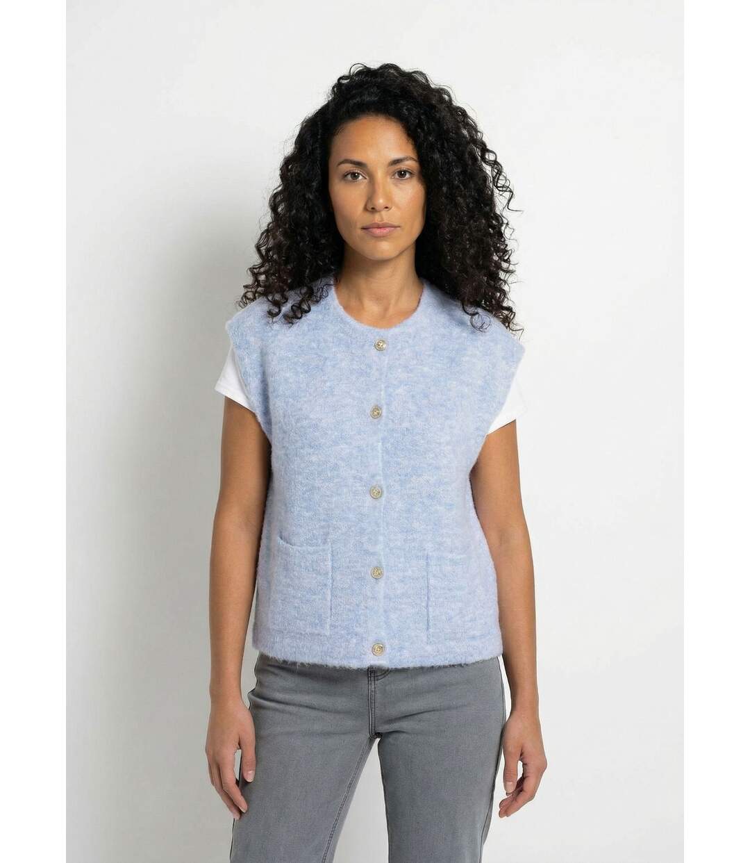 Gilet sans manches boutons dorés maille bouclette-1