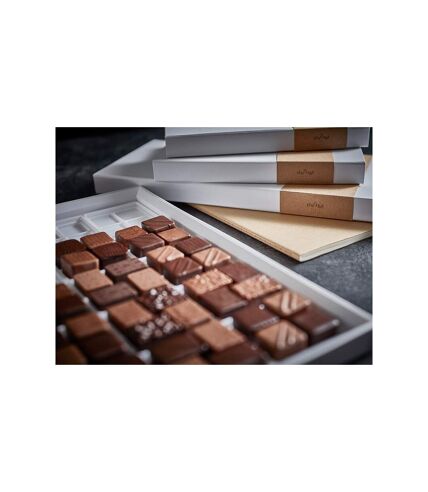 1 assortiment autour de l’univers Confiserie & Chocolat chez Lenôtre - SMARTBOX - Coffret Cadeau Gastronomie