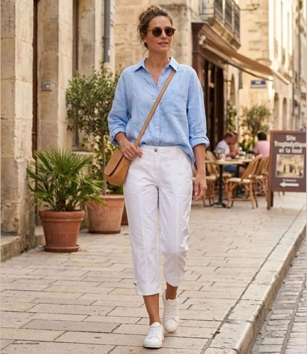 AXONE SE1032 : Pantacourt blanc à surpiqûres pour un look estival frais et élégant-5