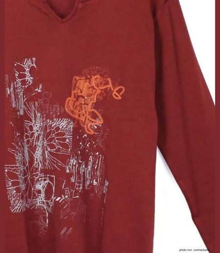 AXONE CHALON2B - Tee-shirt bordeaux manches longues col V avec imprimé devant et bas fendu