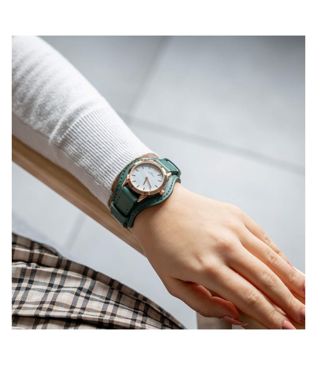 Jolie Montre pour Femme Vert GIORGIO