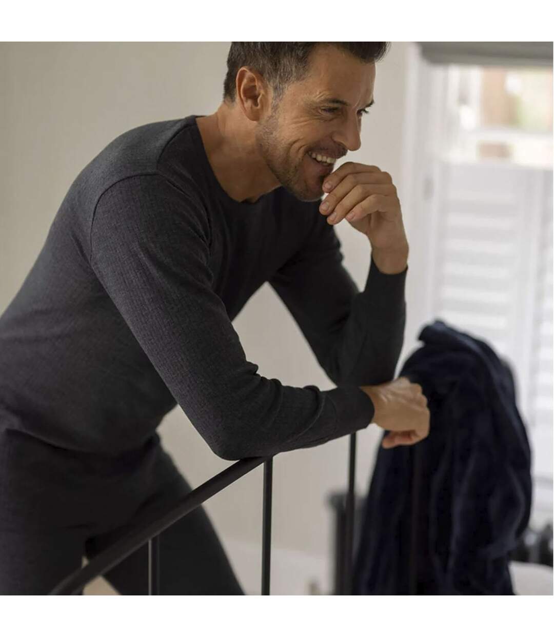 Winter Men's Thermal Underwear Set: Top and Long Johns-4