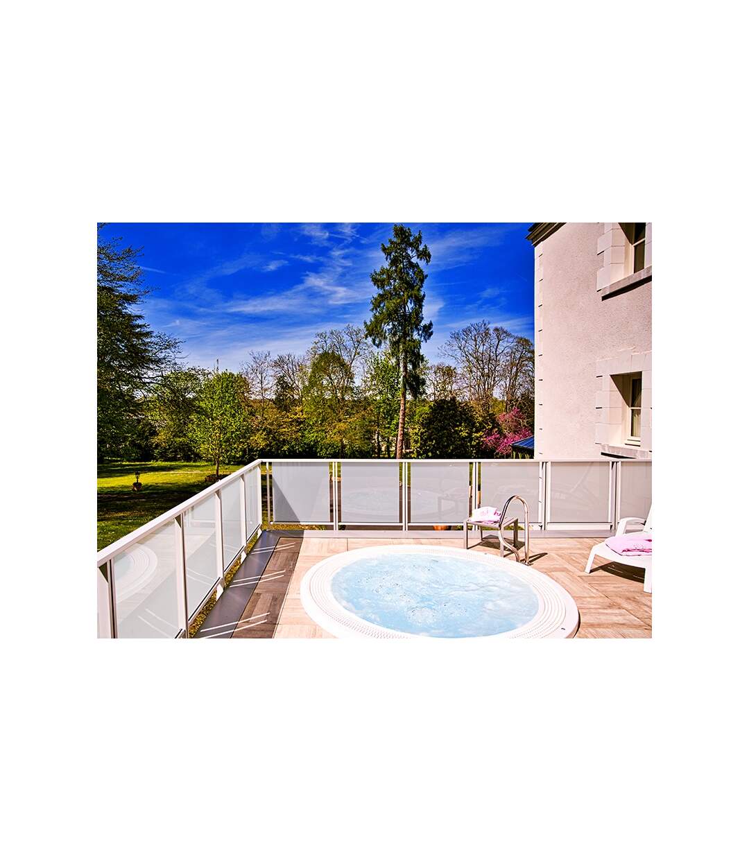 Escale prestigieuse de 3 jours en château 4* avec accès au bain bouillonnant près de Blois - SMARTBOX - Coffret Cadeau Séjour-4