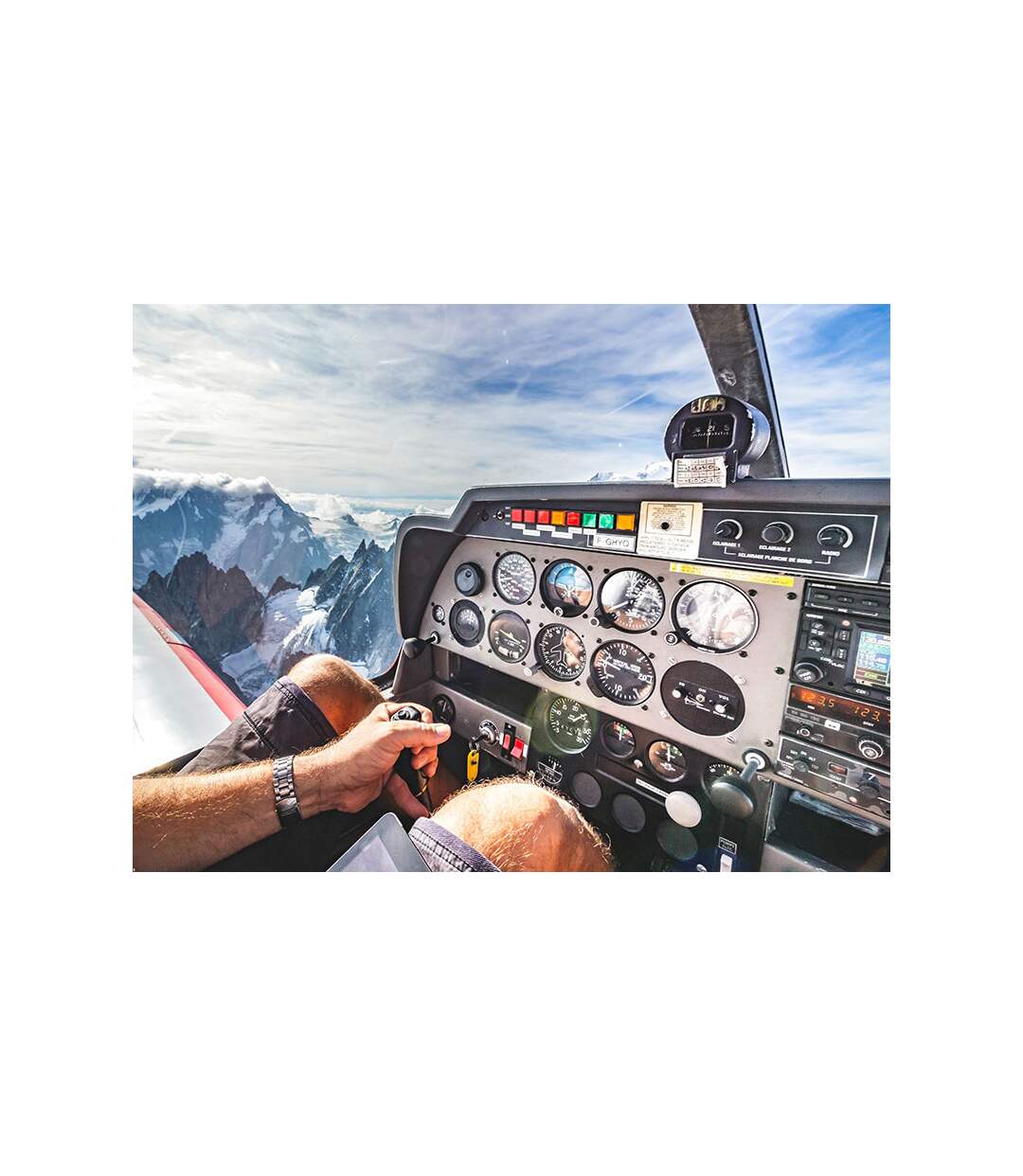 Vol en avion privé d'1h pour 3 à Besançon - SMARTBOX - Coffret Cadeau Sport & Aventure