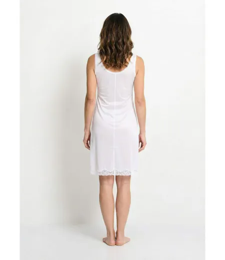 Fond de robe satiné antistatique et dentelle