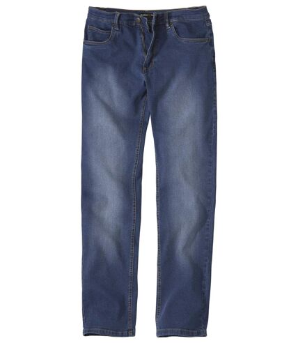 Modré džínsy s vyšúchaným efektom