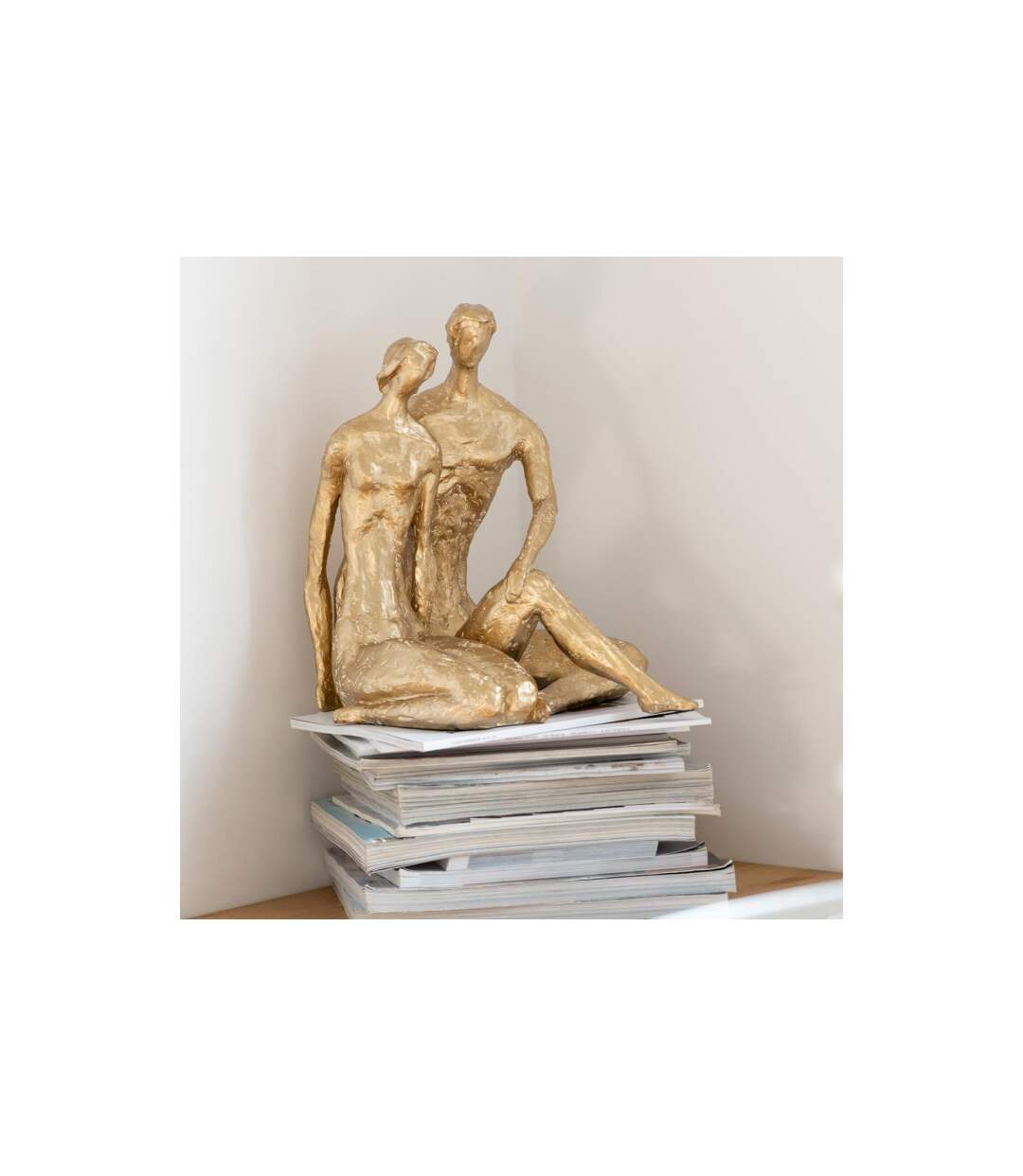 Statuette Couple Assis Brady 35cm Or-2