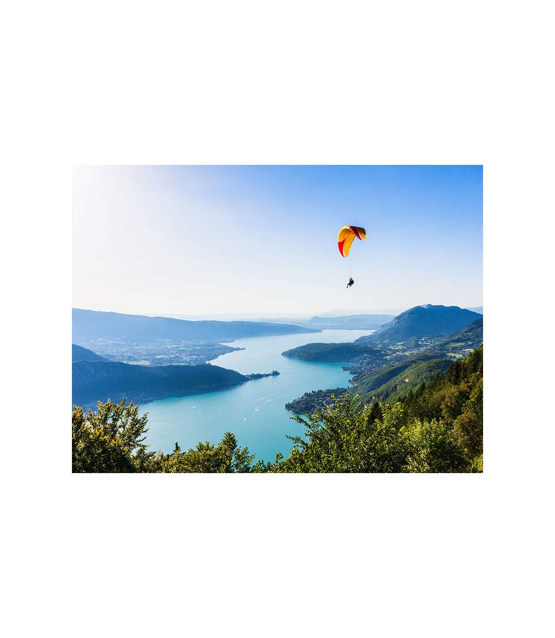 Vol en parapente de 25 min sur les rives du lac d'Annecy - SMARTBOX - Coffret Cadeau Sport & Aventure