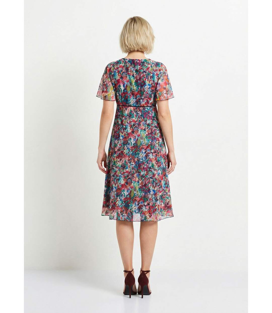 Robe courte dentelle fleurie évasée-2
