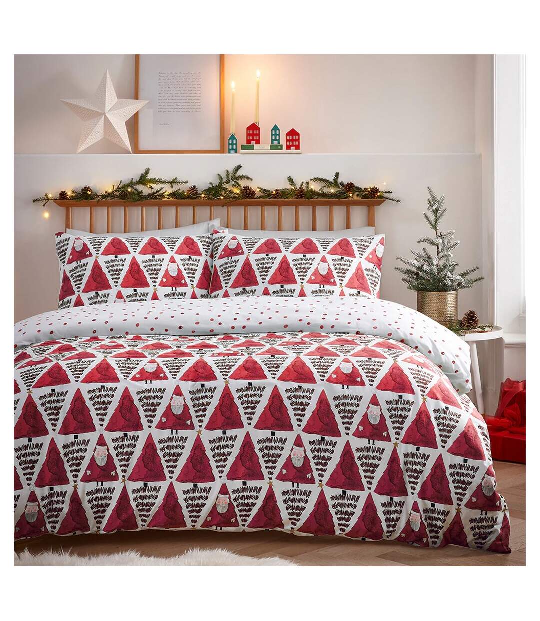 Hide + seek santa claus duvet cover set red Furn-1