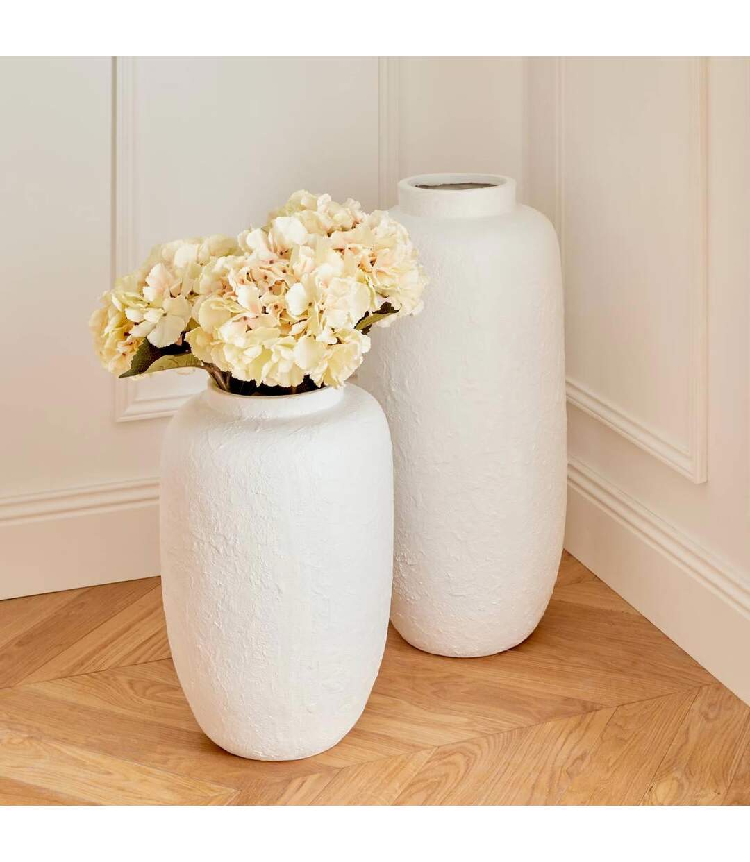 Vase Déco en Magnésie Elène 45cm Blanc-2