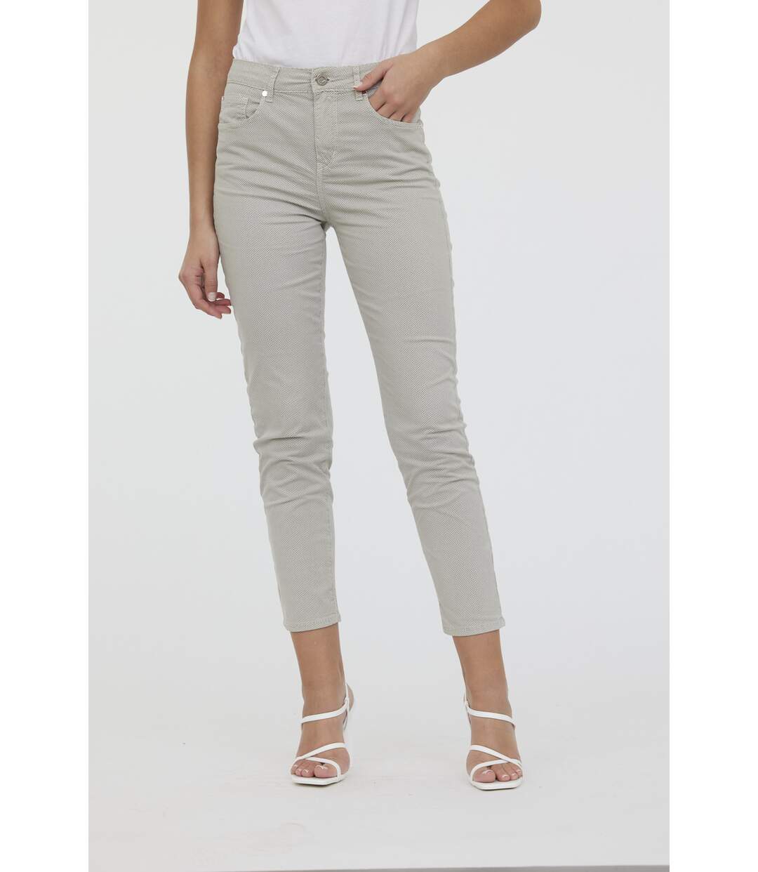 Pantalon coton slim LC135