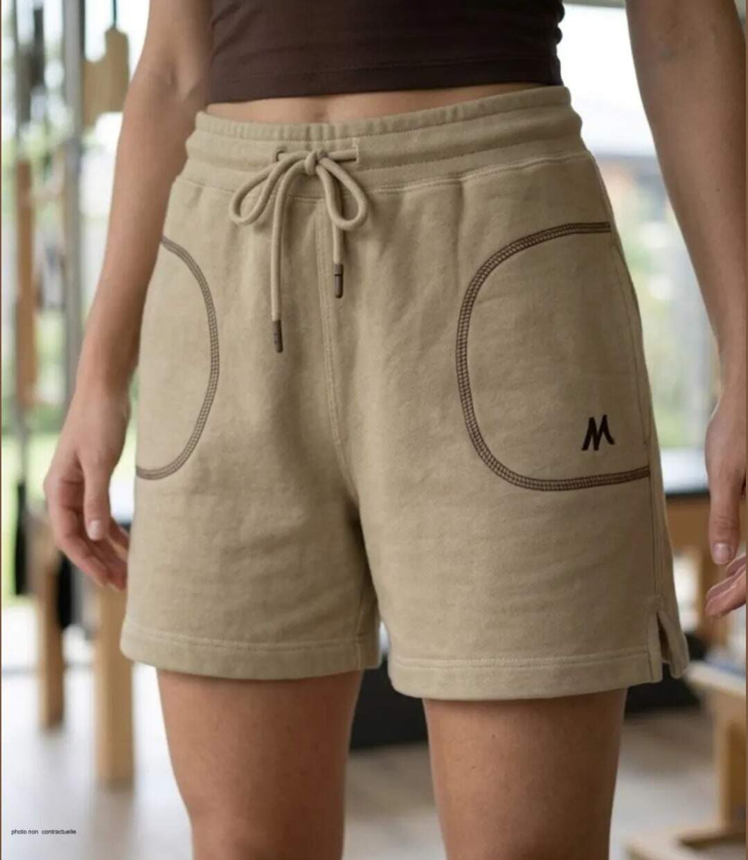 Short de sport en molleton femme sable MAYFLOWER SE9039S : la fraîcheur et la légèreté pour l'été-1