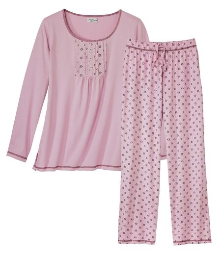 Fliederfarbener Pyjama