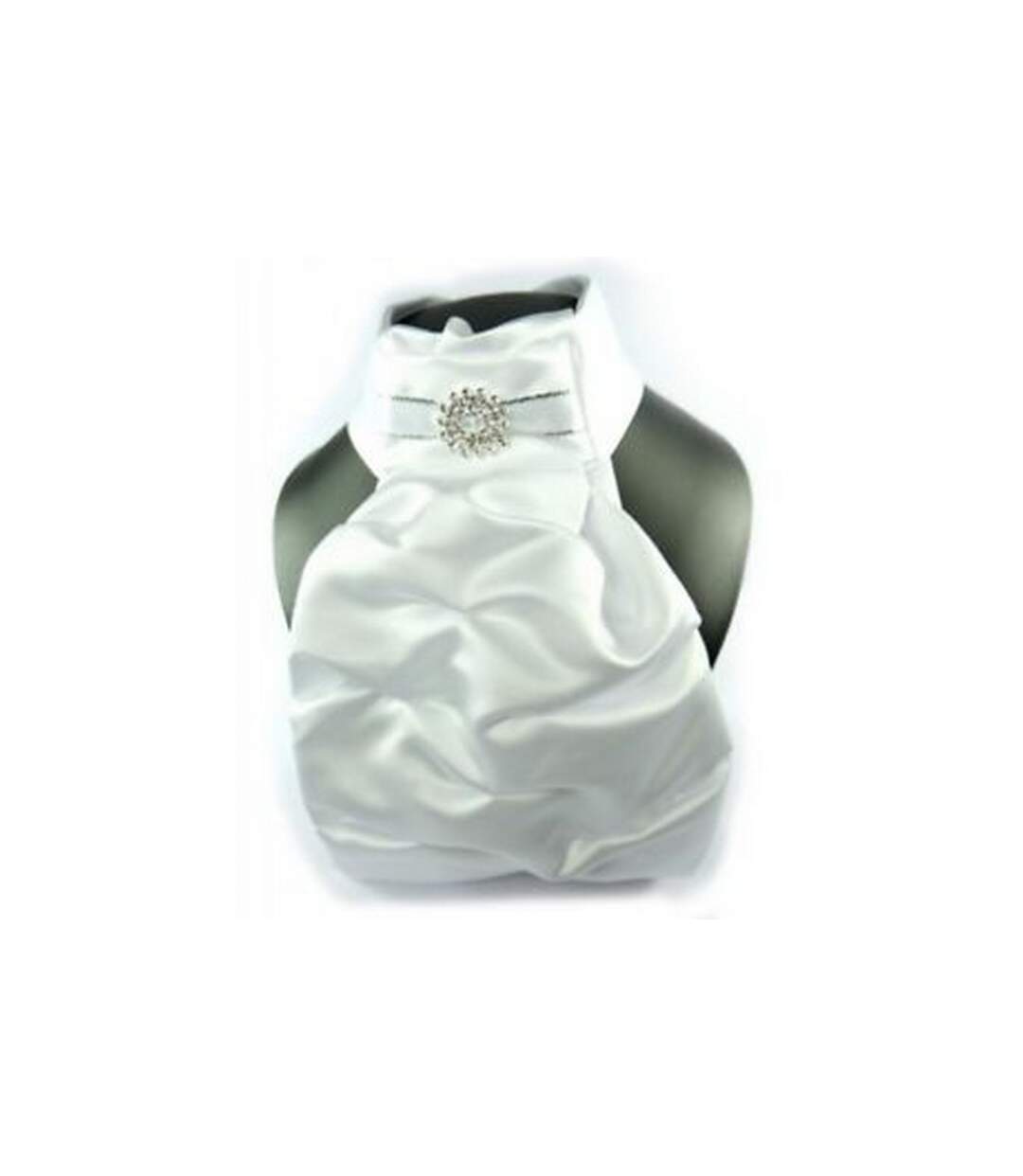 Regency Cluster Ready Tied Stock White ShowQuest-1