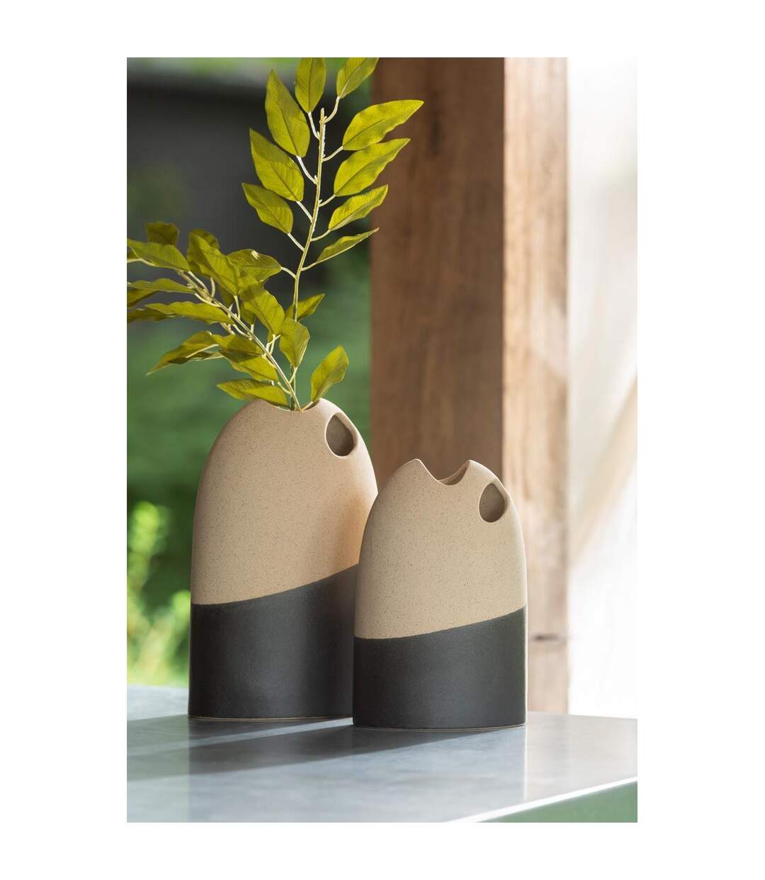 Vase Haut en Céramique Black Lombok 25cm Noir-2