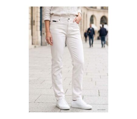 Pantalon Mayflower FIANA2 blanc coupe droite : le confort du stretch au quotidien