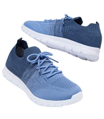 Blaue Sneaker