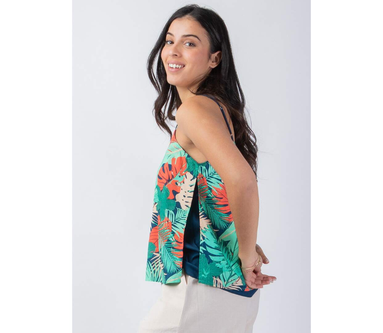 Top femme basique fines bretelles VAHINE motif tropical coloré Coton Du Monde-2
