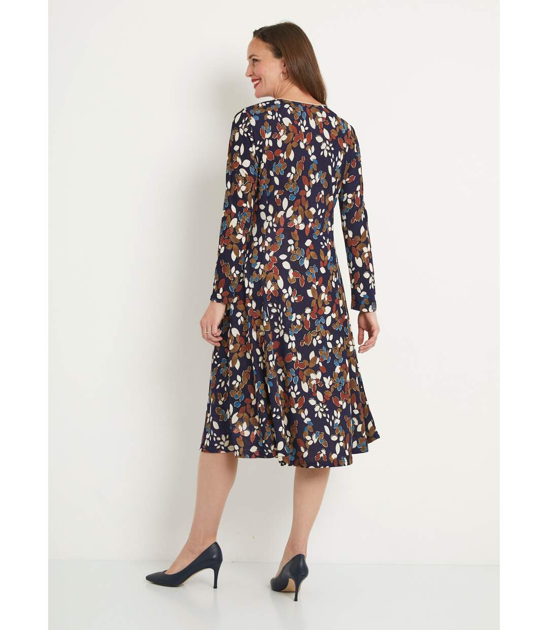 Robe courte évasée feuilles maille chaude-2