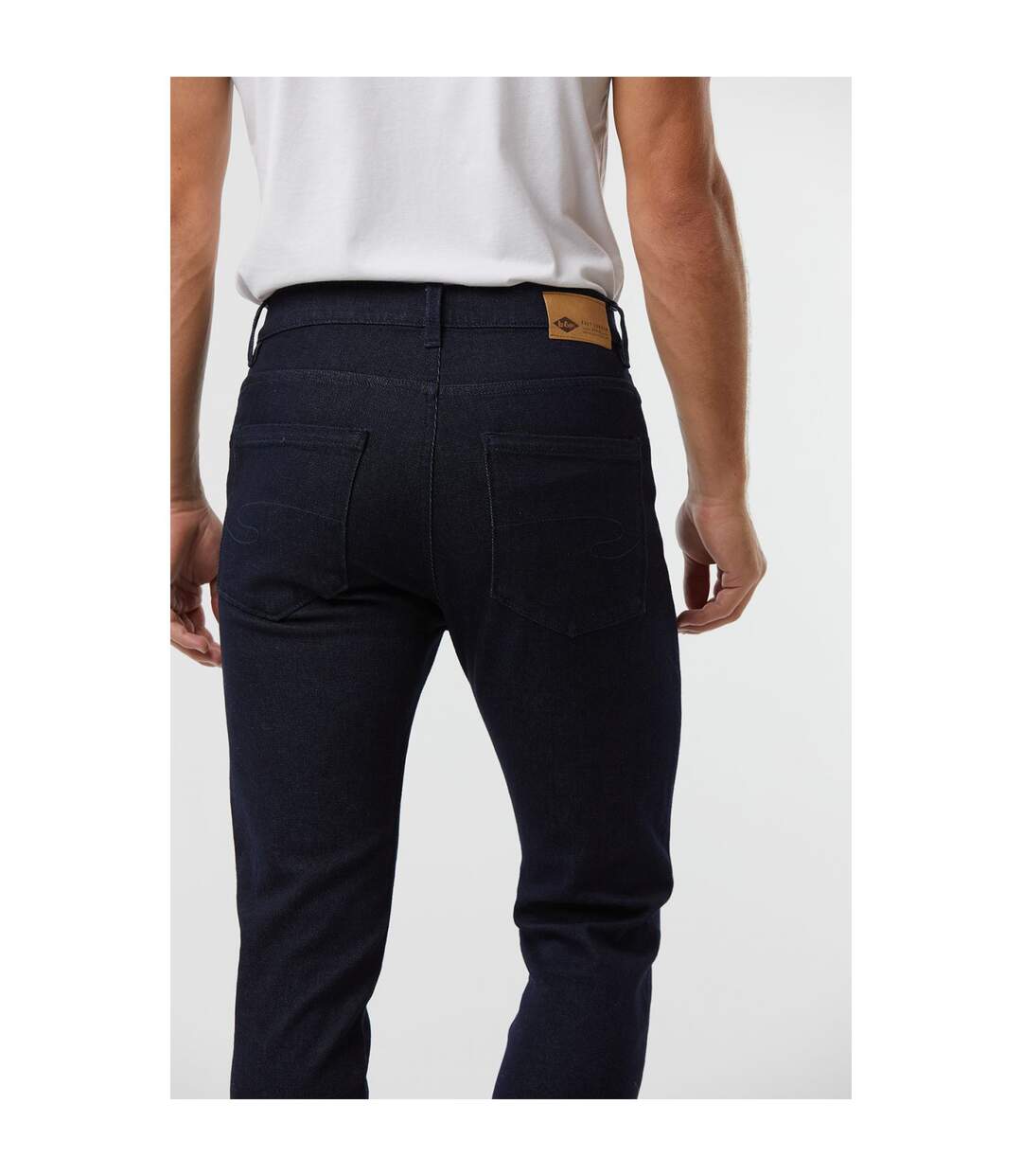 Jean slim  en coton biologique LC030-5